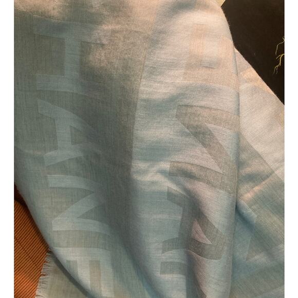 Chanel Cashmere Silk Wool Scarf ~ Iconic Logo Print Fringe ~ Ultra Soft Luxury - Picture 8 of 10